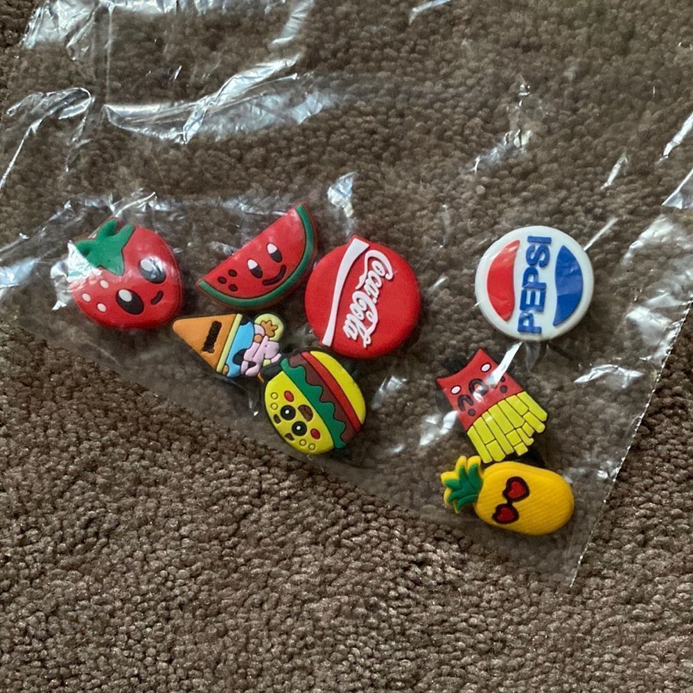 8 pcs shoe charms